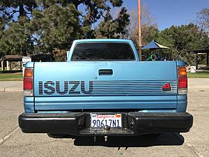 1988 ISUZU Pickup 4x4, 5 speed, fuel injection, clean title - Los Angeles-img_1333.jpeg